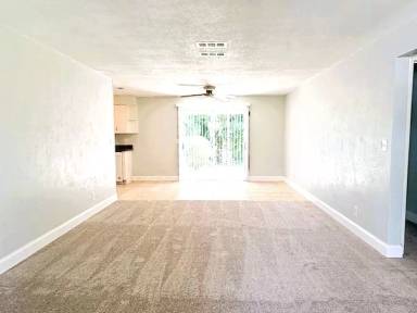 Main picture of 5103 Taylor Ave