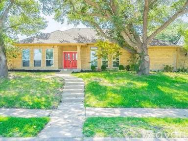 Main picture of 3014 S Country Club Rd