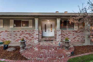 Main picture of 2572 Rollingwood Dr