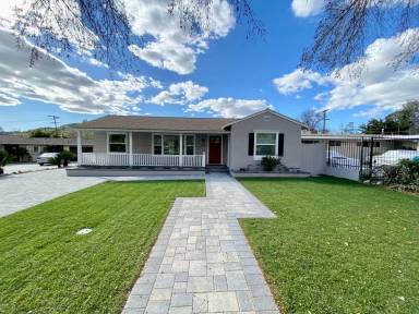 Main picture of 958 Chevron Ct