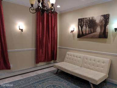 Main picture of 255 W 134th St