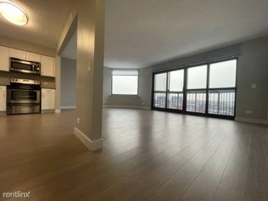 Main picture of 2555 N Clark Apartments
