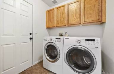 Main picture of 3257 Cummings Dr