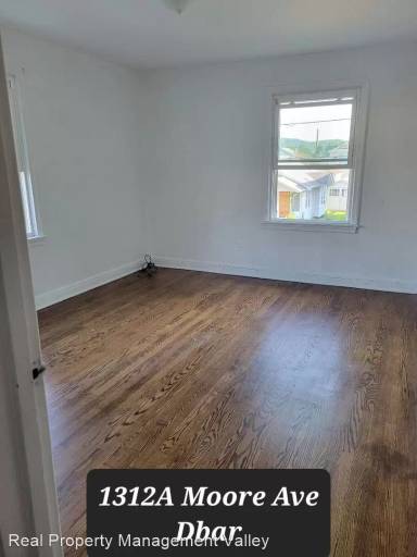 Main picture of 1312 Moore Ave