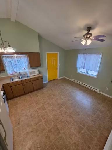 Main picture of 245 Front St