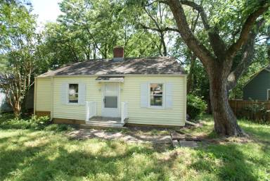 Main picture of 3913 Pine Ave SW