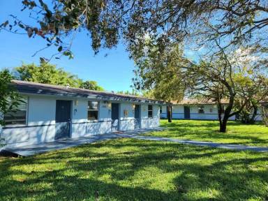 Main picture of 1540 W 34th St