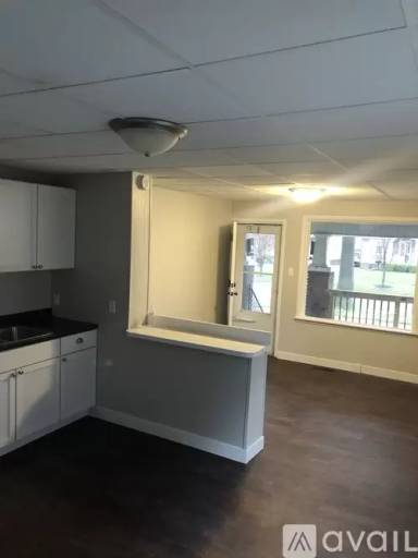 Main picture of 1713 S State St