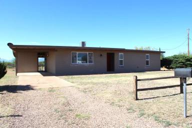 Main picture of 214 E Hamel Rd