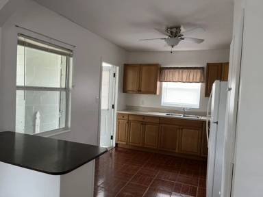Main picture of 3216 W Paxton Ave
