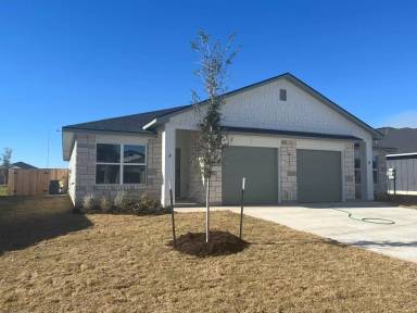 Main picture of 911 Wax Myrtle Ct