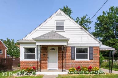 Main picture of 3516 Locust Ln
