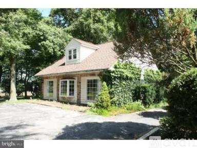 Main picture of 275 Norristown Rd