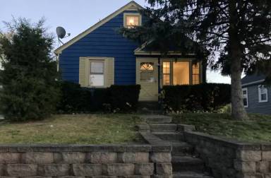Main picture of 1300 Radio Rd