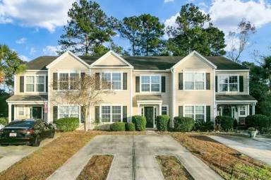 Main picture of 9160 Maple Grove Dr