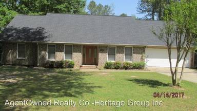 Main picture of 20 Fort Sullivan Cir