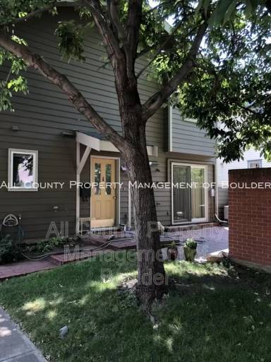 Main picture of 1834 Grove St