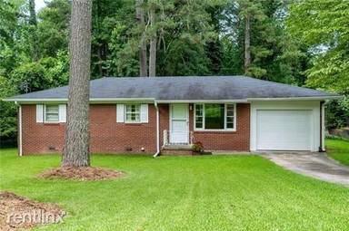 Main picture of 3866 Cedar Dr SW