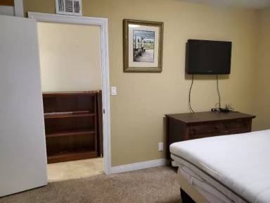 Main picture of 13719 De Foe Ave