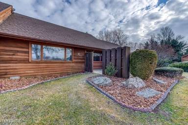 Main picture of 608 N 8th St