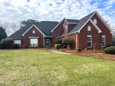 Main picture of 115 Grove Ct