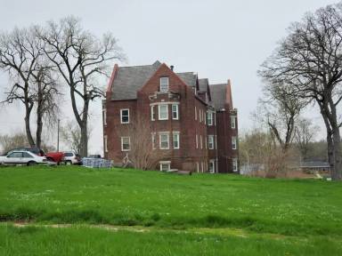 Main picture of 1850 Glendale Rd