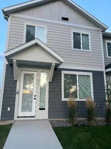 Main picture of 713 2nd Ave W