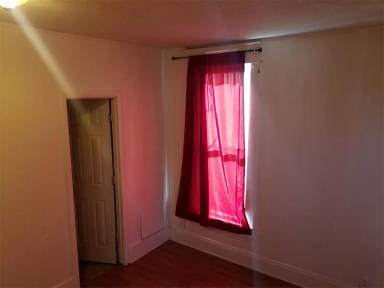 Main picture of 404 Vermillion St