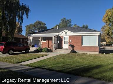 Main picture of 106 S 3rd W