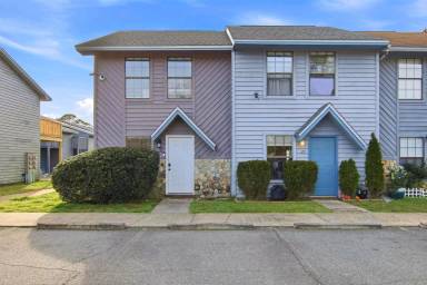 Main picture of 1325 Greendale Ave