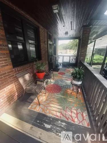 Main picture of 1586 Electric Ave