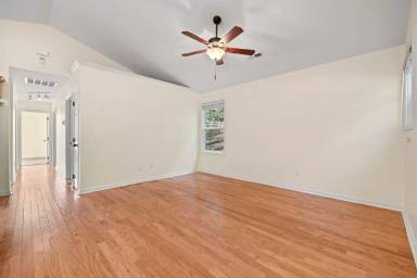 Main picture of 68 Marietta St