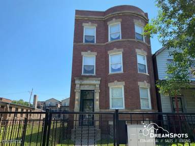 Main picture of 5841 S Indiana Ave