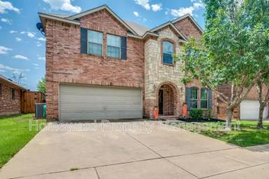 Main picture of 4004 Hollow Lake Rd