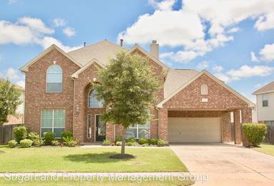 Main picture of 21726 Cozy Hollow Ln
