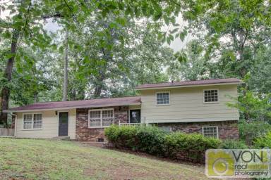 Main picture of 648 Montclair Dr SW