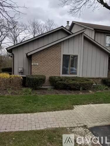 Main picture of 3224 Pebblebrook Ln