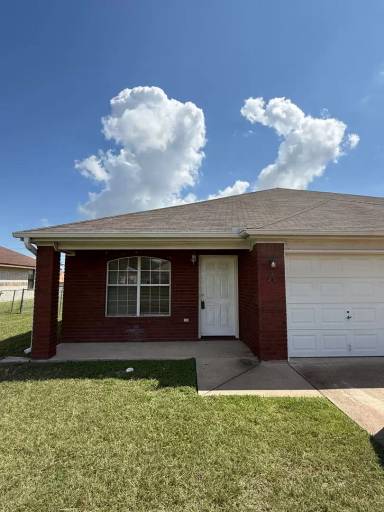 Main picture of 3208 Raven Dr