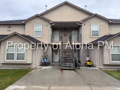 Main picture of 1053 W Pine Ave