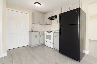 Main picture of 5465 11th Ave