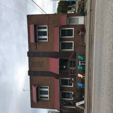 Main picture of 206 3rd St