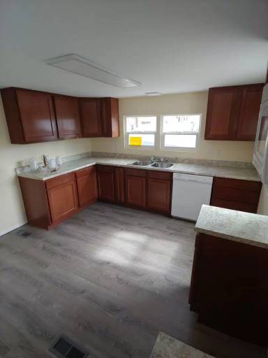 Main picture of 5849 W Flying M St