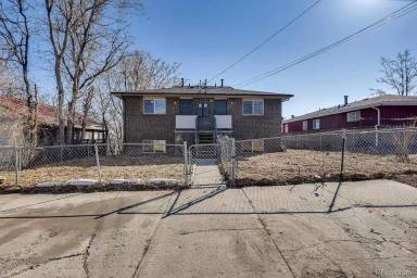 Main picture of 3841 S Knox Ct