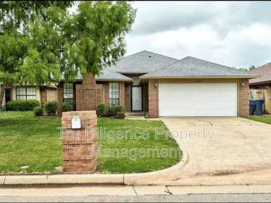 Main picture of 7805 NW 105th Ter