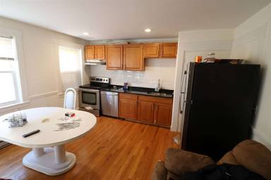 Main picture of 149 Franklin St