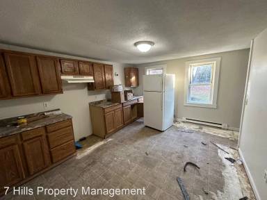 Main picture of 110 S Walnut St
