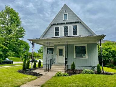 Main picture of 1031 N 4th St