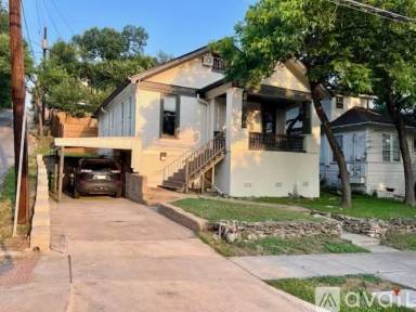 Main picture of 707 Blanco St