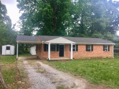 Main picture of 103 Blossom Dr