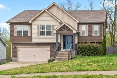 Main picture of 1831 Camelot Dr